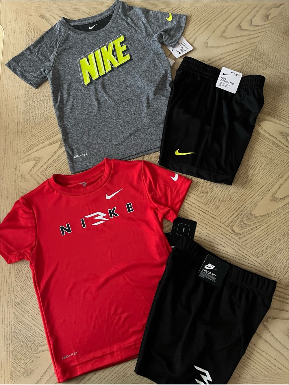 *BUNDLE* Boys Nike Short Sleeve Tees & Shorts Size 4T